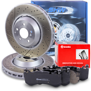 Disques de frein + plaquettes de frein avant